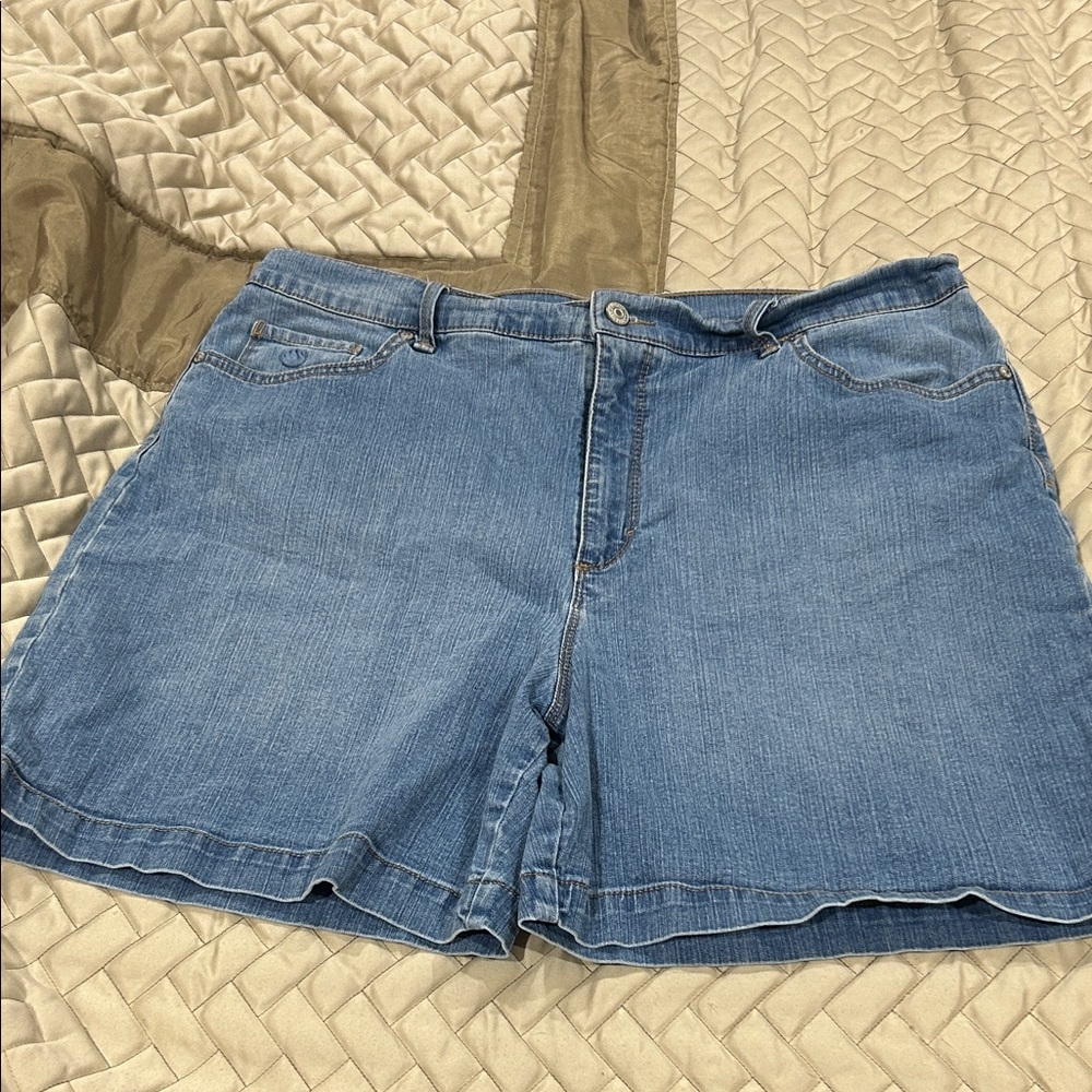 Gloria Vanderbilt Classic Blue Denim Women's Shorts